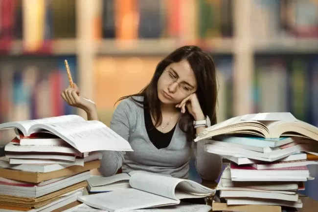 Pressure to Perform Academically:Spoiling Lifes at Low Age...!!!