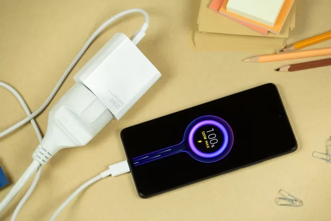 Power Up Fast: The Future of High-Voltage Flash Chargers for Mobiles...!!!