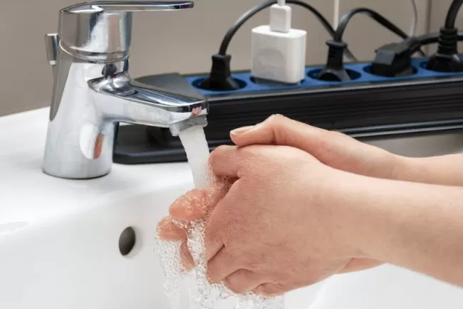 Water and Electricity: Exploring Their Dynamic Connection and Potential Hazards...!!!
