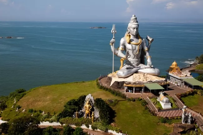 "Experience the Power of the Divine at Murudeshwar"
