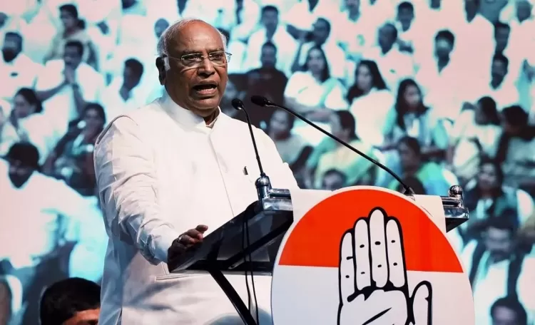 A Strong message of  Mallikarjun Kharge on the Eve of 76th Republic Day