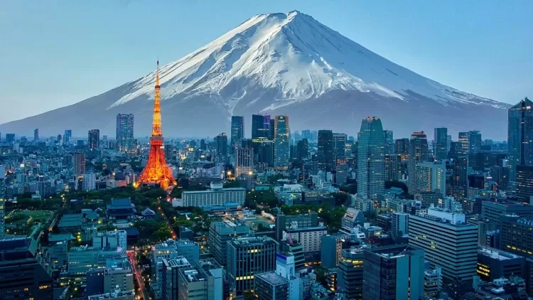 Japan: A Harmonious Blend of Tradition and Modernity...!!!