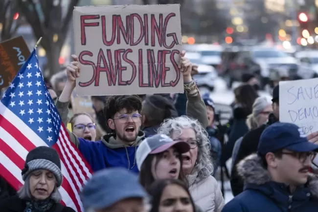 Trump Freezes US Aid: What It Means for Domestic and International Programs