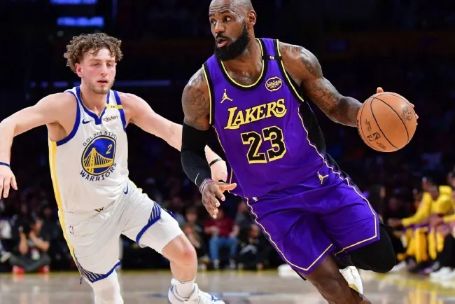 LeBron James Shines with a Historic 42-Point Performance in Lakers' Victory