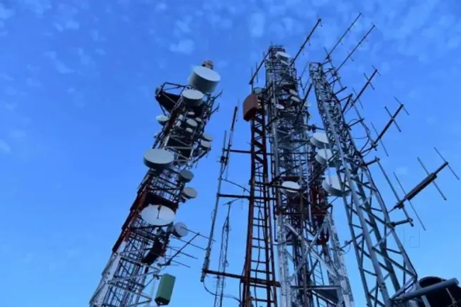 Balancing Connectivity: The Advantages and Disadvantages of Cell Towers...!!!