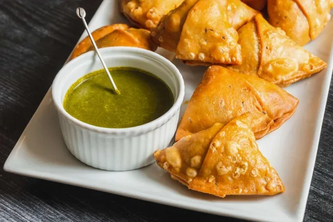 Savor the Flavors: A Guide to Delightful Samosas...!!!
