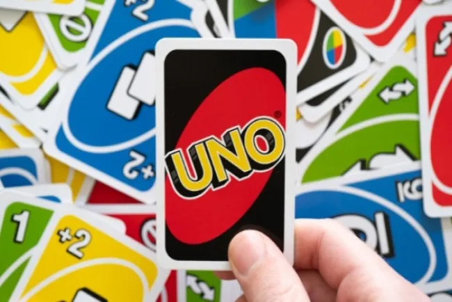 Understanding How to Play UNO and Its Variations...!!!