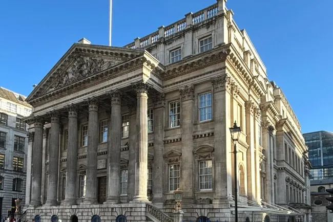 Mansion House: The Historic Residence of the Lord Mayor of London...!!!