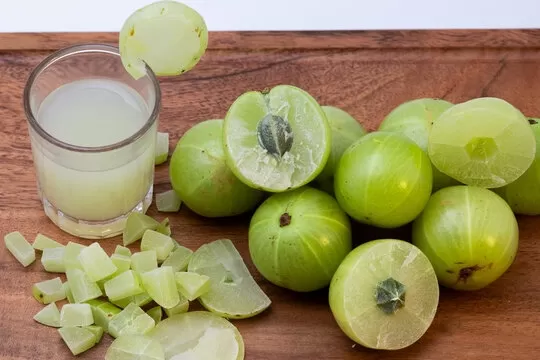 Amla: The Nutrient-Rich Indian Gooseberry and Its Benefits...!!!