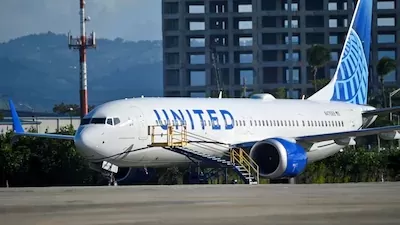 United Airlines Flight 1382 Evacuated at Houston Airport After Engine Issue