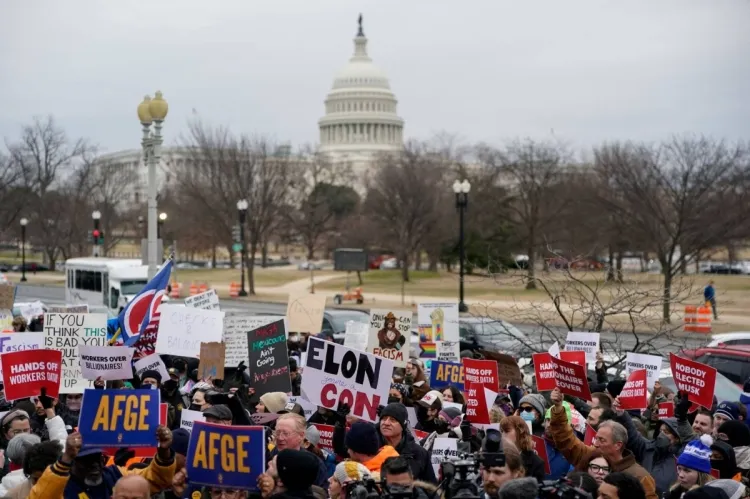 US Judges Block Trump's Proposed Buyout for Federal Workers in Initial Win for Labor Unions