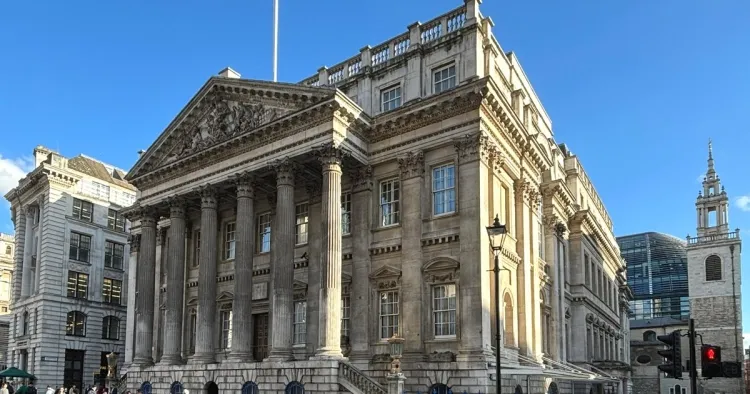 Mansion House: The Historic Residence of the Lord Mayor of London...!!!